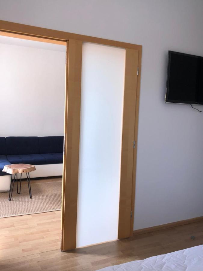 Apartman Lara Комарно Экстерьер фото