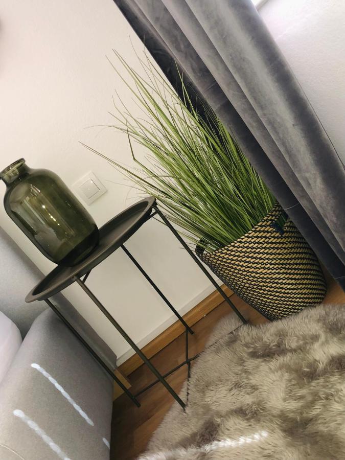 Apartman Lara Комарно Экстерьер фото