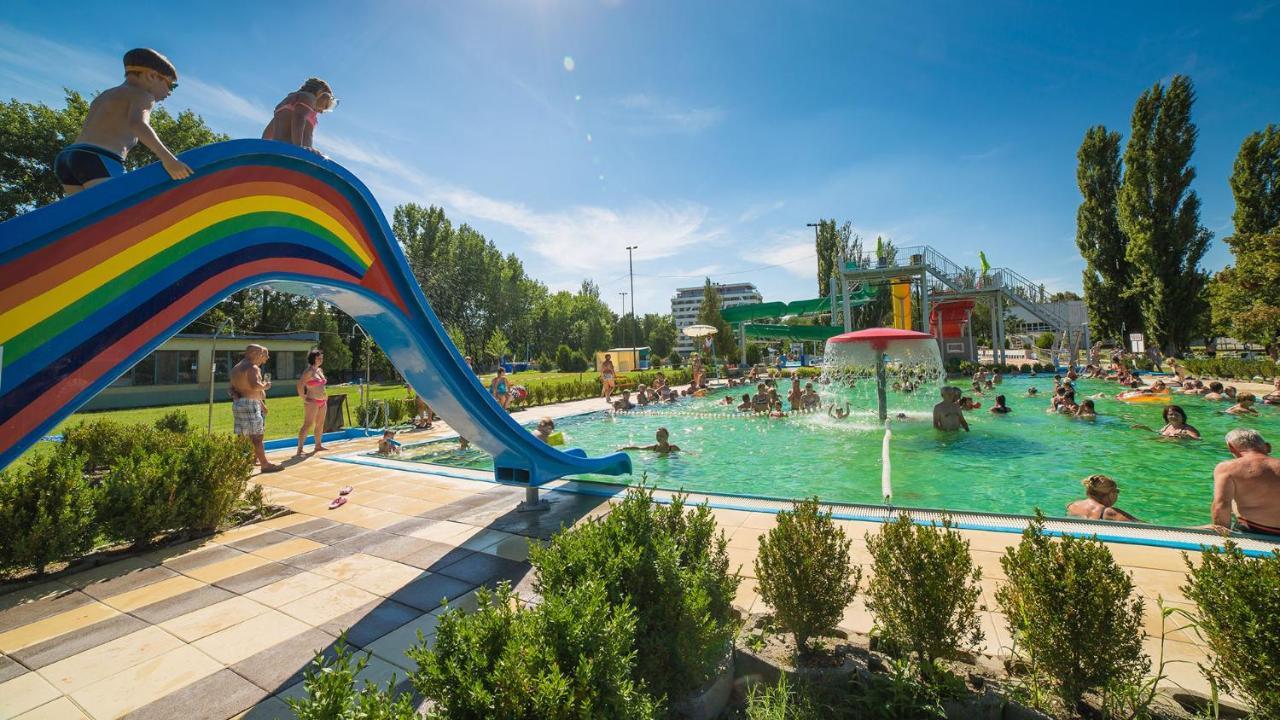 Apartman Lara Комарно Экстерьер фото